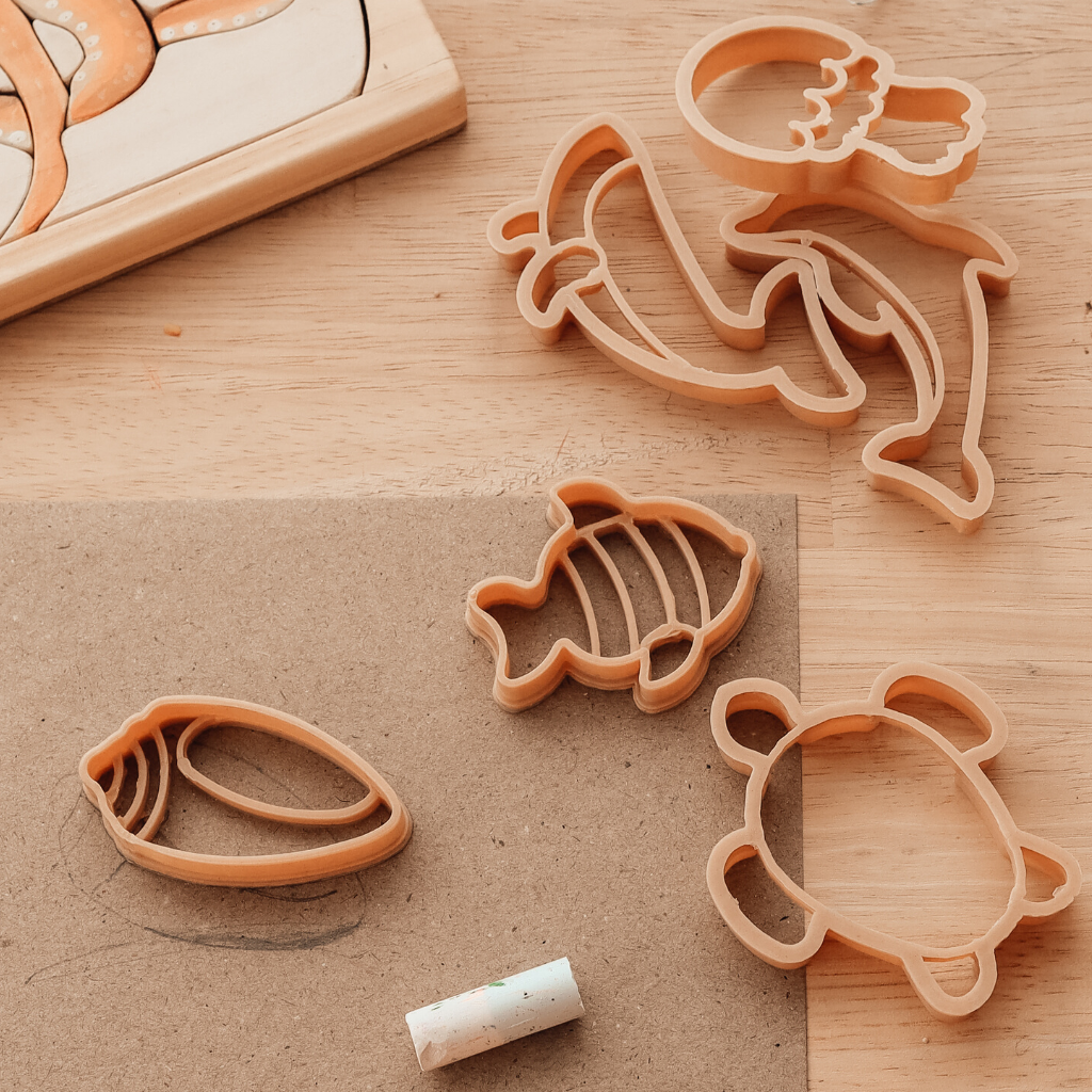 Exploring the world with the Under the Sea Eco Cutter set to discover the oceans and marine life. Australian made, all natural Eco Cutters which are biodegradable, from Kinfolk Pantry.