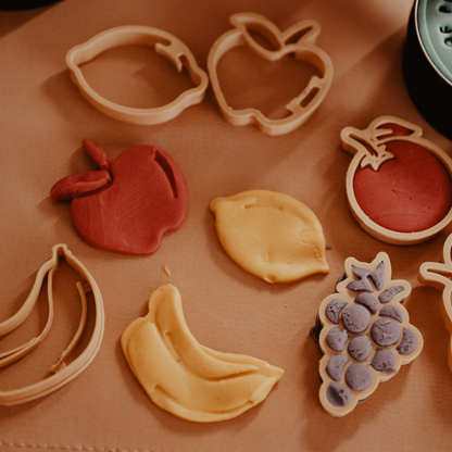 Help them learn their fruit shapes with the mini Fruit Eco-cutter set. Australian made, all natural Eco Cutters which are biodegradable. Spark your child’s imagination with nature toys from Kinfolk Pantry.